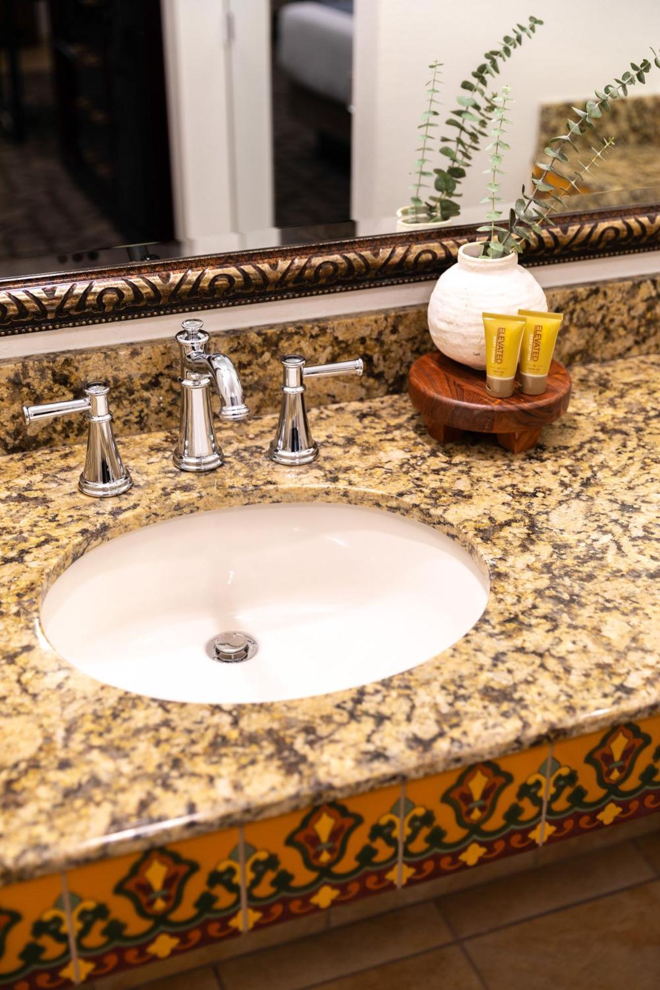 Ayres Hotel Redlands - Loma Linda Ngoại thất bức ảnh